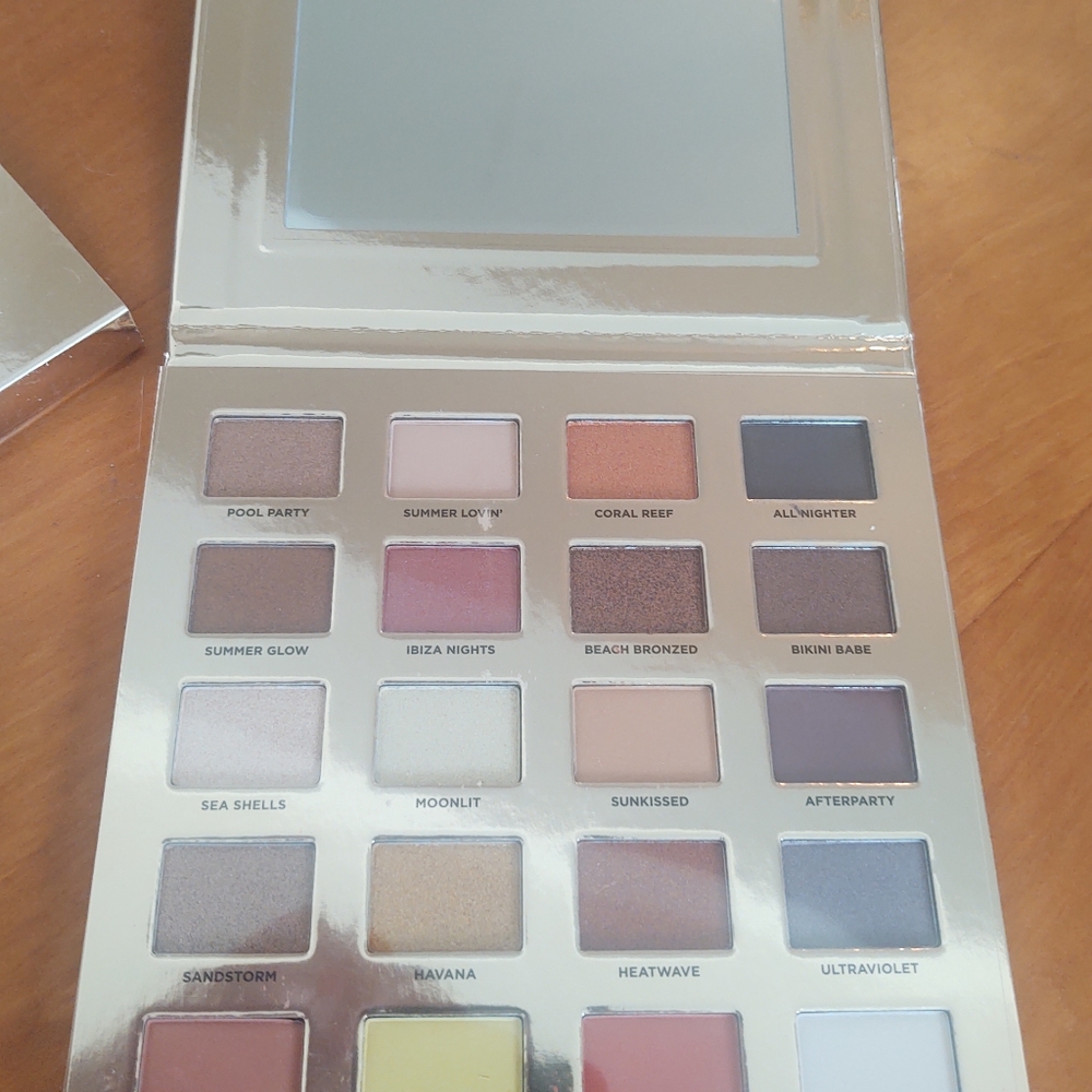 Iconic London Sunset to sunrise eyeshadow palette